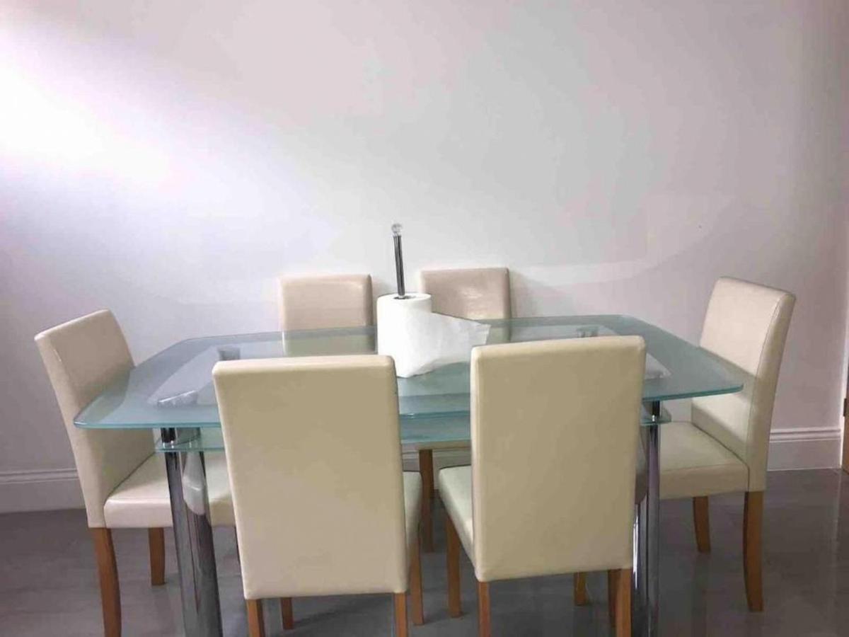 ברנלי Entire Whalley House מראה חיצוני תמונה